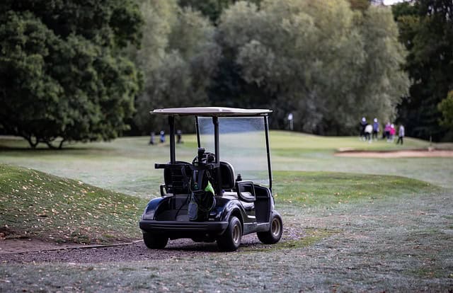 Pode-se dirigir um Carrinho de Golfe na Estrada